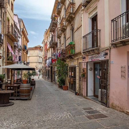 Via Cavour 19, Camere Del Conte อีเกลเซียส ภายนอก รูปภาพ