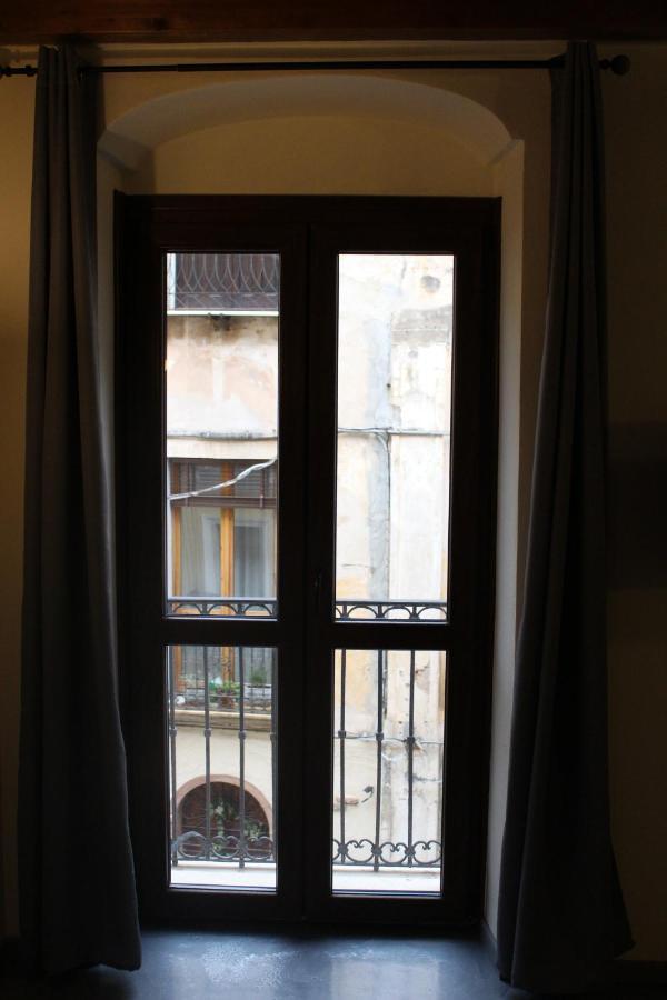 Via Cavour 19, Camere Del Conte อีเกลเซียส ภายนอก รูปภาพ