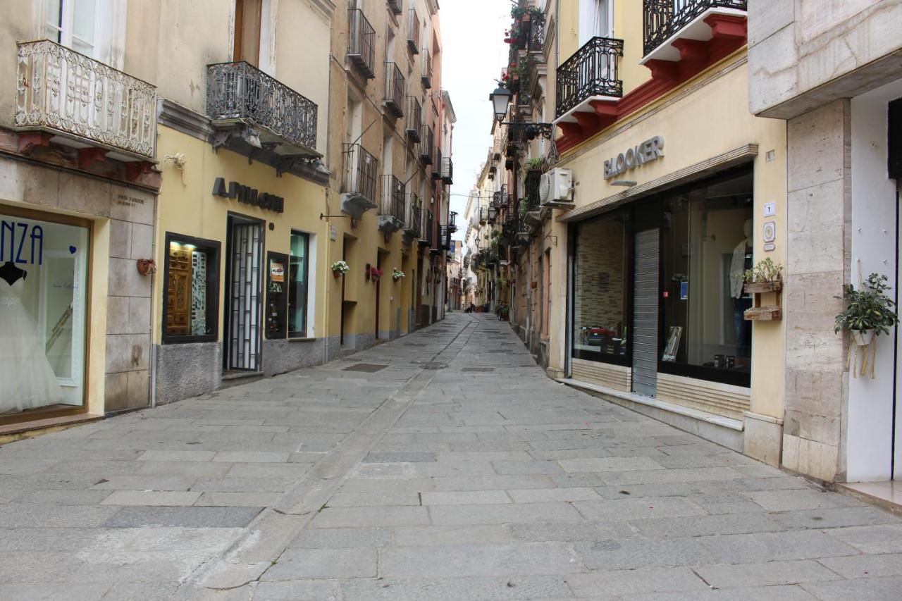 Via Cavour 19, Camere Del Conte อีเกลเซียส ภายนอก รูปภาพ