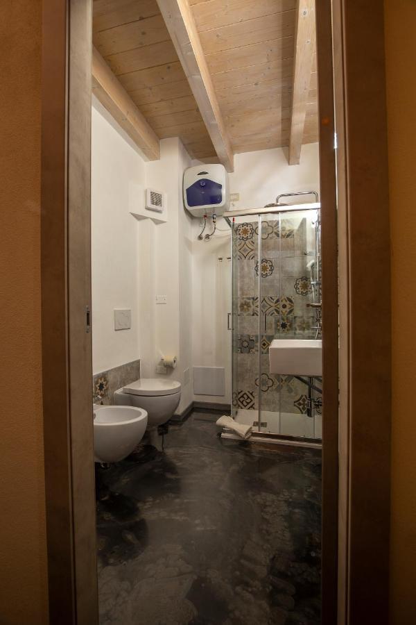 Via Cavour 19, Camere Del Conte อีเกลเซียส ภายนอก รูปภาพ