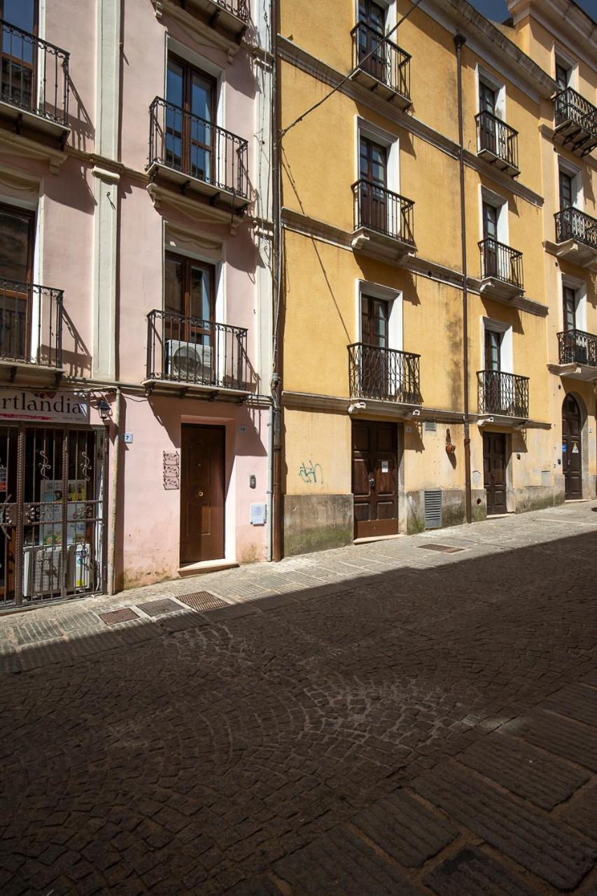 Via Cavour 19, Camere Del Conte อีเกลเซียส ภายนอก รูปภาพ